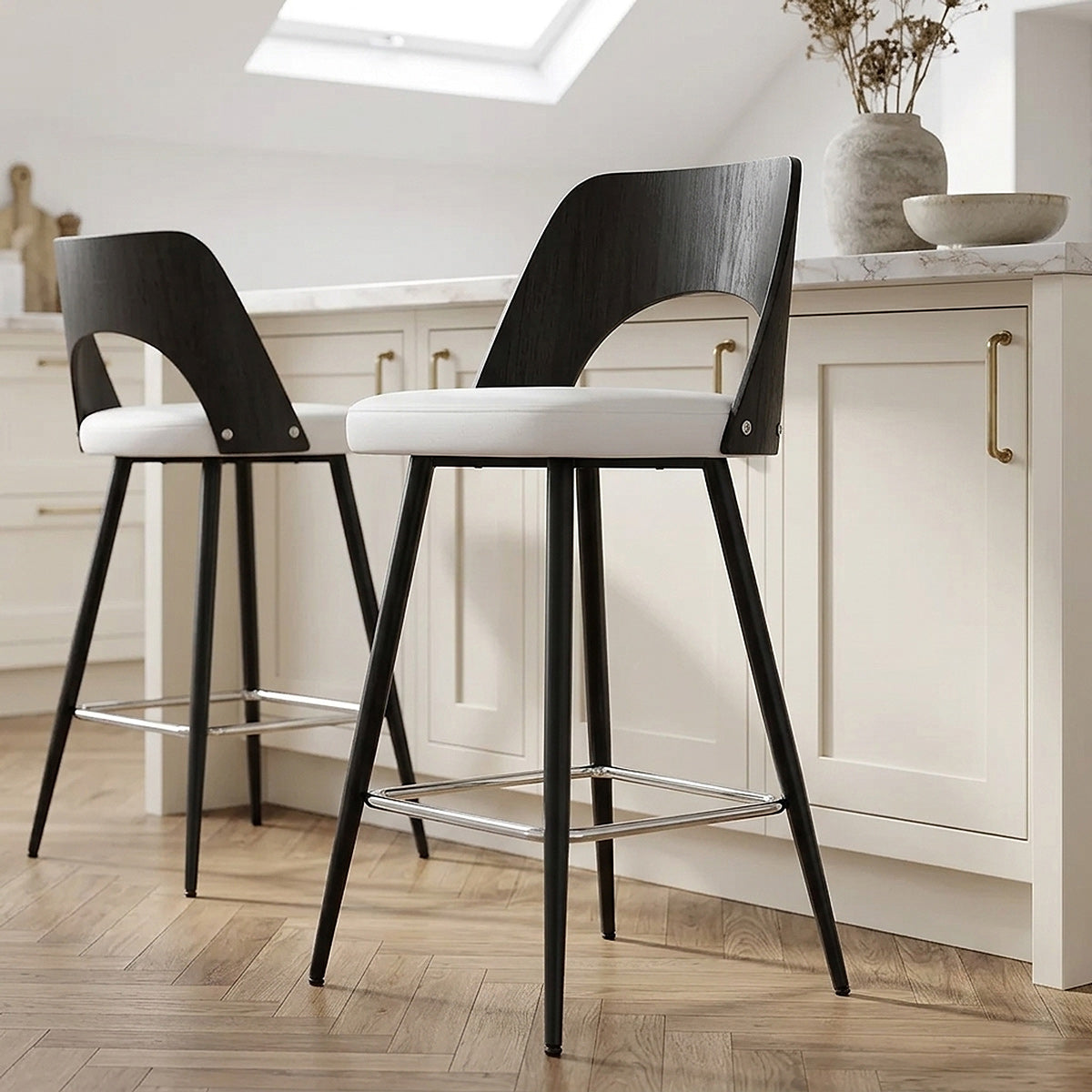 Leo Bar Stool Black Wood & White