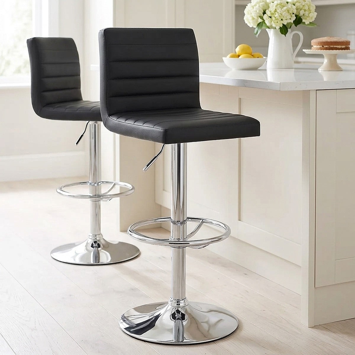 Mint Bar Stool Black
